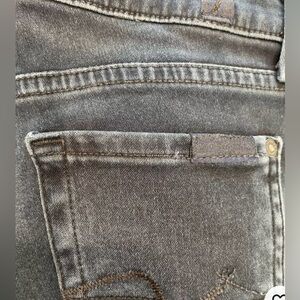 7 For All Mankind Women's
Straight Leg Denim Jeans Size 24